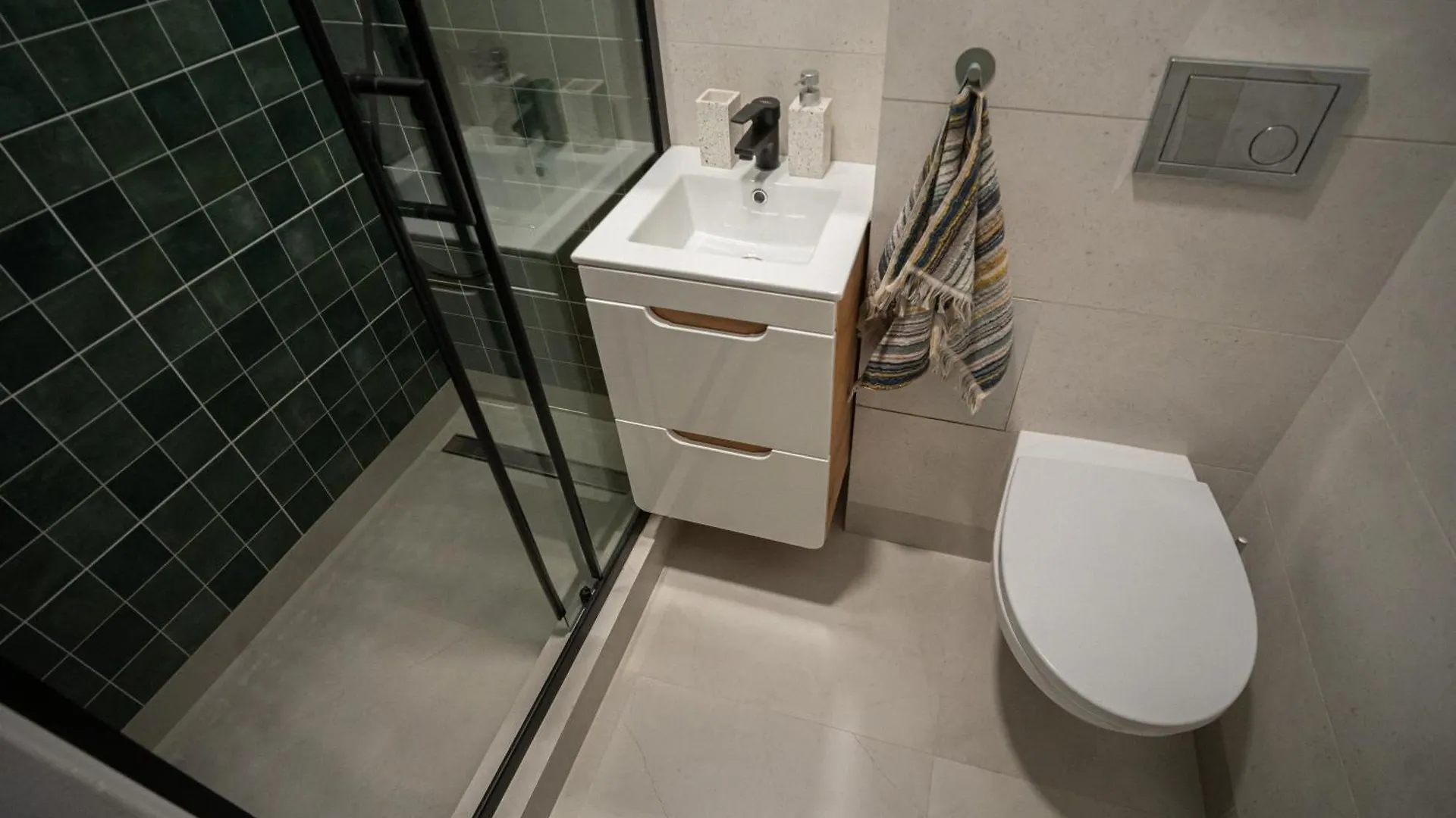 Apartment Studio 18 Powisle Warsaw Poland