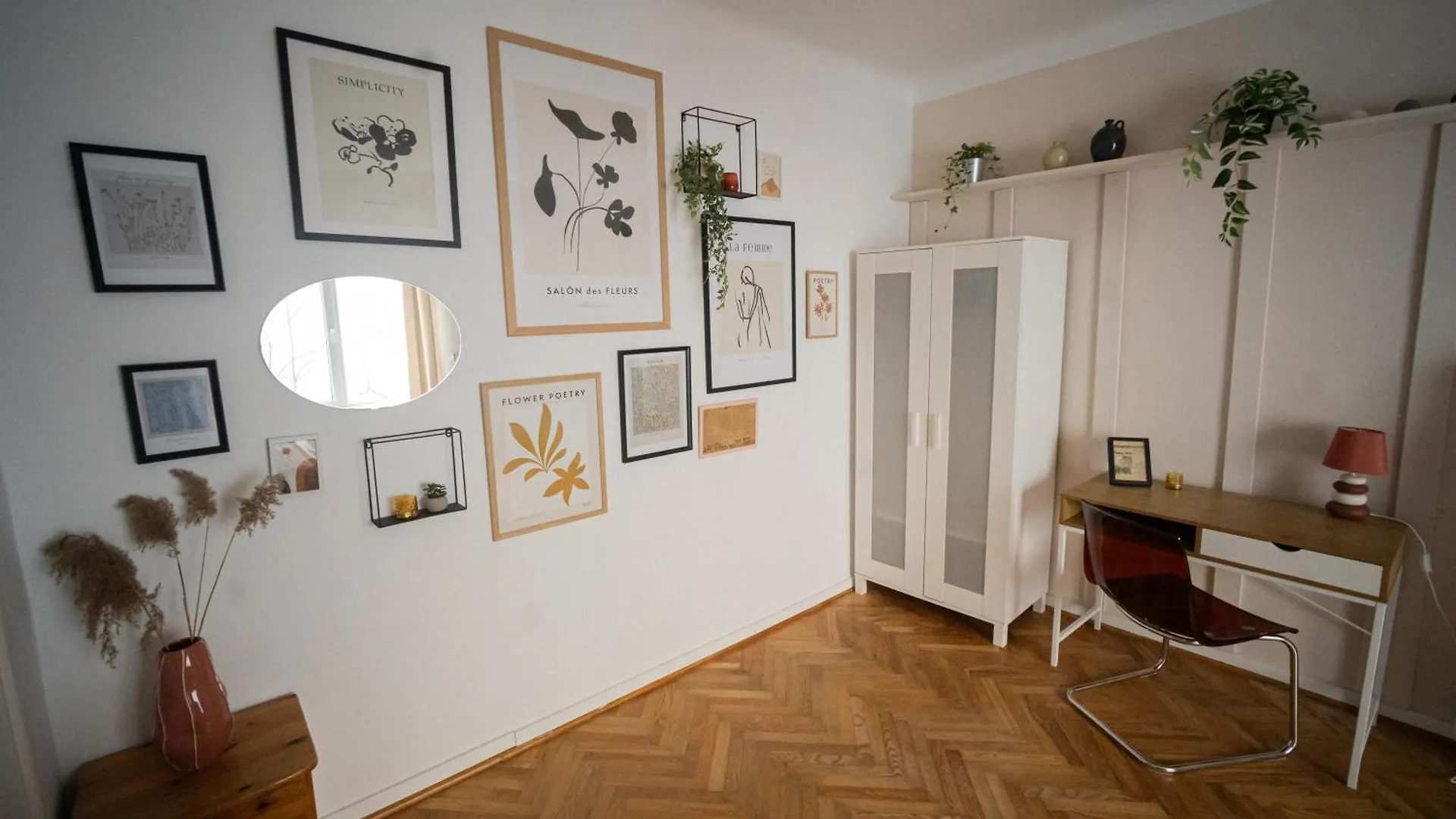 Studio 18 Powisle Warsaw 0*,  Poland